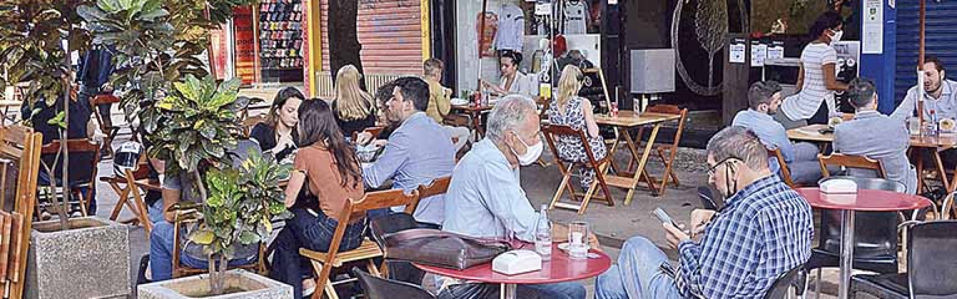 Com horário de verão, a Abrasel prevê a criação de pelos menos 30 mil empregos nos bares em Belo Horizonte |Crédito: Charles Silva Duarte/Arquivo DC